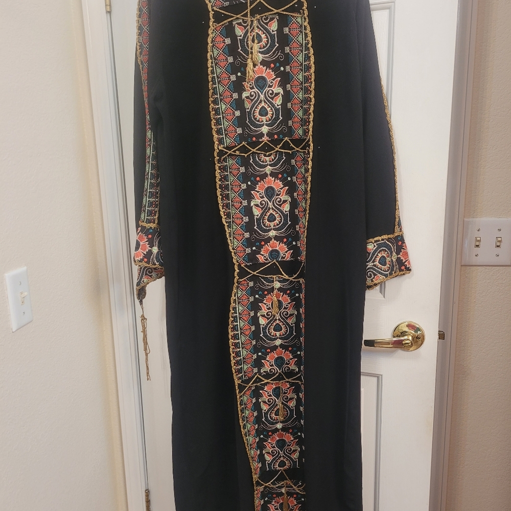 Authentic Bedouin Kaftan. Handmade from cotton and silk